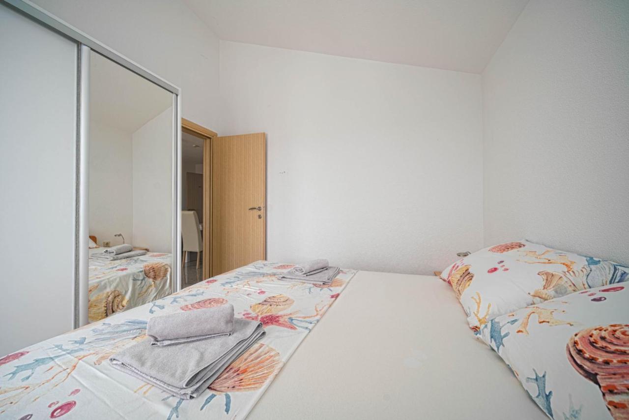 Apartments Miskovic Vodice Exterior photo
