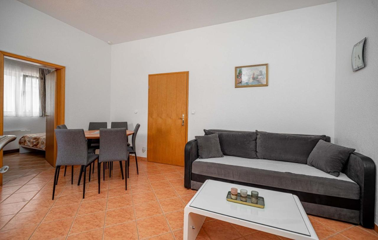 Apartments Miskovic Vodice Exterior photo